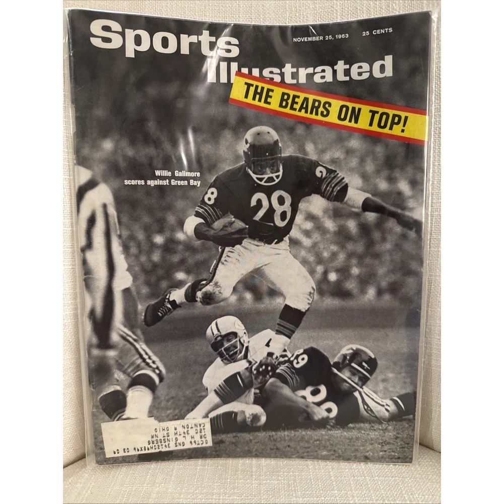 November‎ 25, 1963 Chicago Bears Mike Ditka & Willie Galimore SPORTS ILLUSTRATED